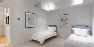 111 S Sixth Street Gallery 26