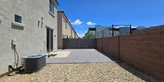 Clean and Comfortable 3 bed 2 bath with loft! Gallery 30
