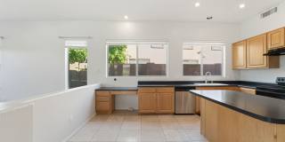 Beautiful Single-Level Home with Private Pool – Prime Arrowhead Location! Gallery 13