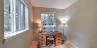 Beautiful Craftsman Bungalow on the edge of the Historic Fort Russell Dristrict Gallery 26