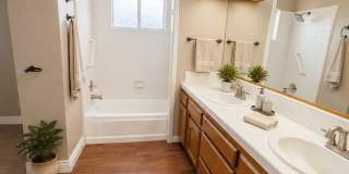 Convenient & Modern 3-BR/2.5-BA Home in Northwest Fresno Gallery 11