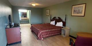 Cozy Studio Apartment in East Nashville....Furnished or Unfurnished. Occupancy limit for 1 person Gallery 1