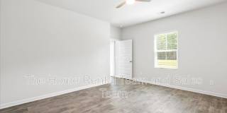 142 Bottlebrush Drive Gallery 31
