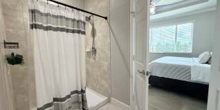Spacious Townhome in Central Location! Gallery 31