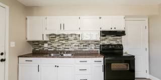 Great Three Bedroom and One Bath Single Family Home Gallery 8