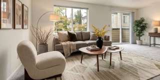 18100 15th Avenue Northeast Gallery 1