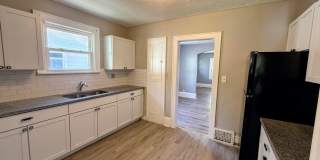 Two bedroom one bathroom single level home for rent Gallery 8