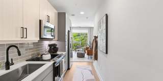 Solis Midtown Gallery 45