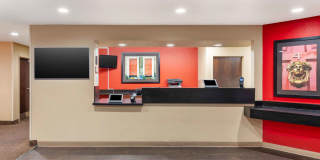 Los Angeles - Ontario Airport Gallery 16