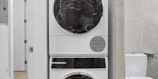 207 Eighth Avenue Gallery 5
