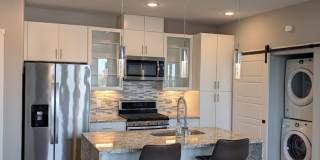 Luxury Lofts 2 Bedroom 2 bath 2nd Floor Condo Gallery 1