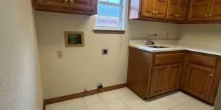 4 Bed, 2.5 Bath Brick home with 2 car garage Gallery 8