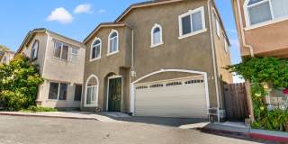 Grand 4-Bedroom San Leandro Home w/ Custom Upgrades Gallery 1