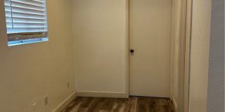 517 S Hewes Gallery 7