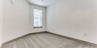 4321 S Congress Ave Gallery 3