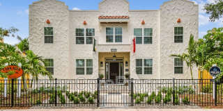 325 15th Ave NE Gallery 9