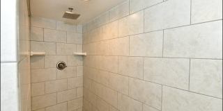 31 STRATFORD HALL Circle Gallery 39