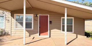 3 BEDROOM, 1 BATH, DOUBLE DRIVE PARKING; 6 mos lease available! Gallery 1