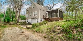 Miller Beach Living – Walk to the Lake! Gallery 5