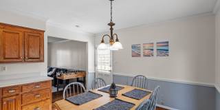 Charming 3 Bed, 2 Bath on Ward Street, Close to Universities Gallery 4
