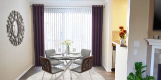 Warner Courtyard Apartments Gallery 1