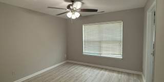 Move in Ready Three Bedroom Townhome in West Ashley Gallery 9