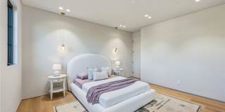4900 Valjean Gallery 40