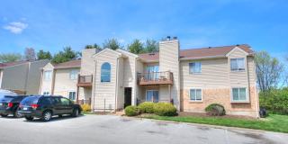 All Electric Second Floor Garden Condo for Rent in Wildwood Gallery 1