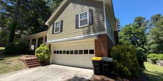 3/2 House in Woodfin Estates $1,795 Gallery 27