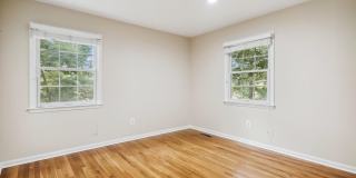 5 BR 4.5 BA home with inground heated pool and extensive hardscape! Gallery 34