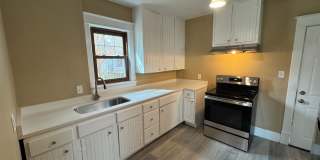 3 Bedroom Moline Home with 2 Car Garage Gallery 3