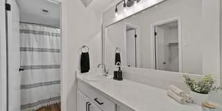 Lakeside Apartments Gallery 15