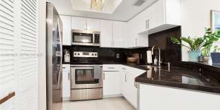 2009 SE 10th Ave Gallery 11