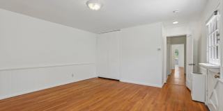 3Bd/2ba Home w/parking in Santa Monica Gallery 19