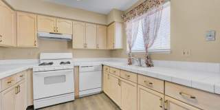 N Las Vegas Single Family Home - New Paint and LVP Flooring Gallery 20