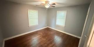 2 bed house on Rva Northside!  Central hvac, hardwoods,all electric, lots of parking, laundry, Gallery 26