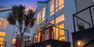 Beautiful Tri-level condo located in Iron Horse Lofts with attached 1 car garage Gallery 1