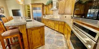 Beautiful Home in an Exclusive Gated Community Gallery 10
