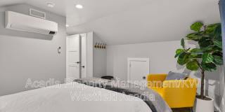 823 South 900 East Gallery 51