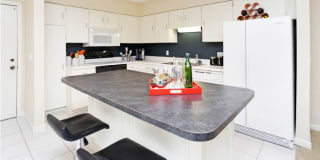 Embassy Park Apartments Gallery 25