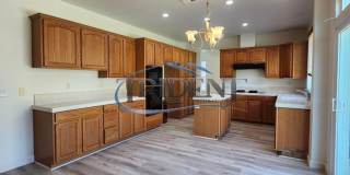 Beautiful 4 bedroom, 2 ½ bath, 2 story house Gallery 10