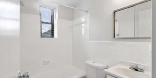 5100 Connecticut Avenue Gallery 17