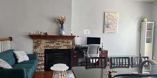 22641 Twitter Square Gallery 22