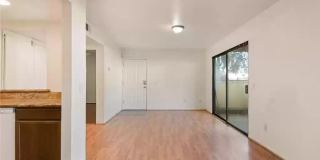 1110 W Blaine St Gallery 11
