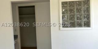 4020 Country Club Gallery 8