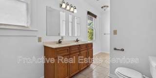 1008 Grayson Street Gallery 11