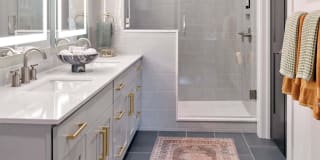 The Hadley Gallery 8