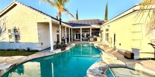 685 Bradbury Gallery 14