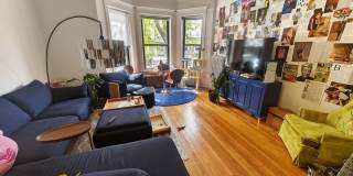 Very Spacious 2 BR/1 BA in Wrigleyville Gallery 2