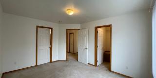 3-BedroomSouth Hill Two Story With Fenced Backyard Gallery 8